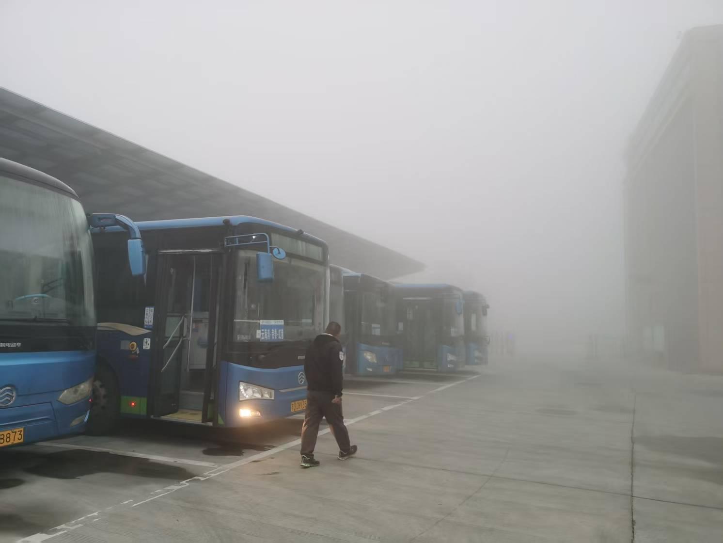 筑牢霧天安全行車基石，立足安全第一線