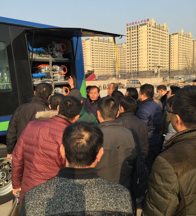 海通公交公司組織機(jī)務(wù)管理人員參加純電動(dòng)車輛安全使用培訓(xùn)會(huì)議