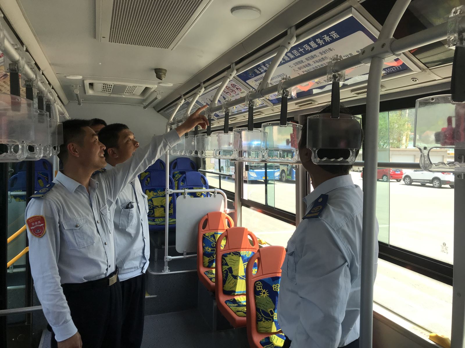 堅(jiān)守初心 建設(shè)港城文明公交新時(shí)代