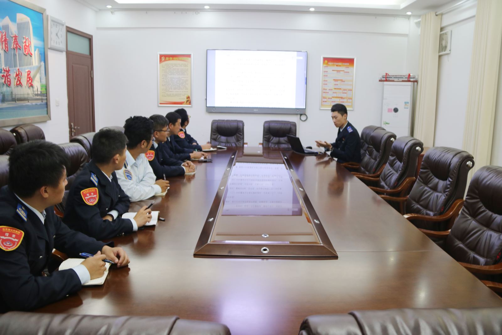 公交集團生產(chǎn)運營部開展“標準化建設”培訓