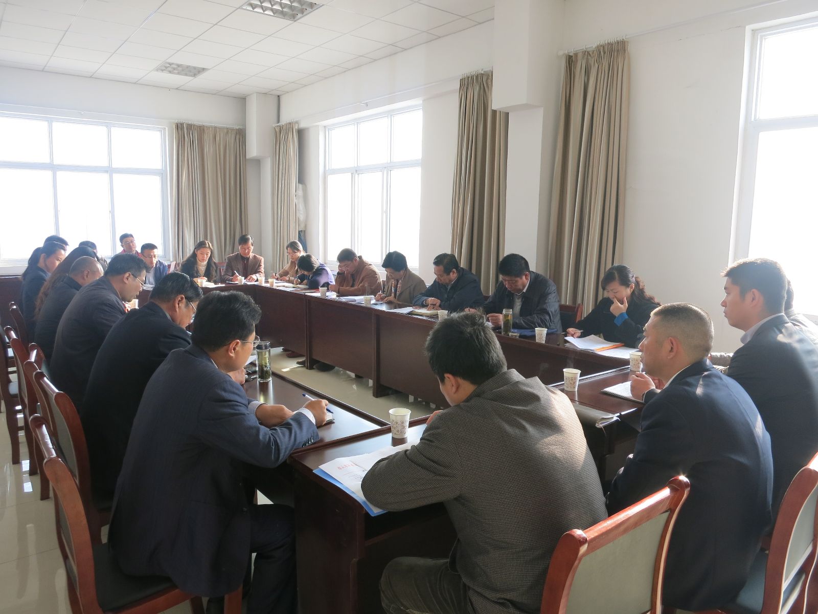 海通公交到傳媒公司和大浦保養廠開展專題調研