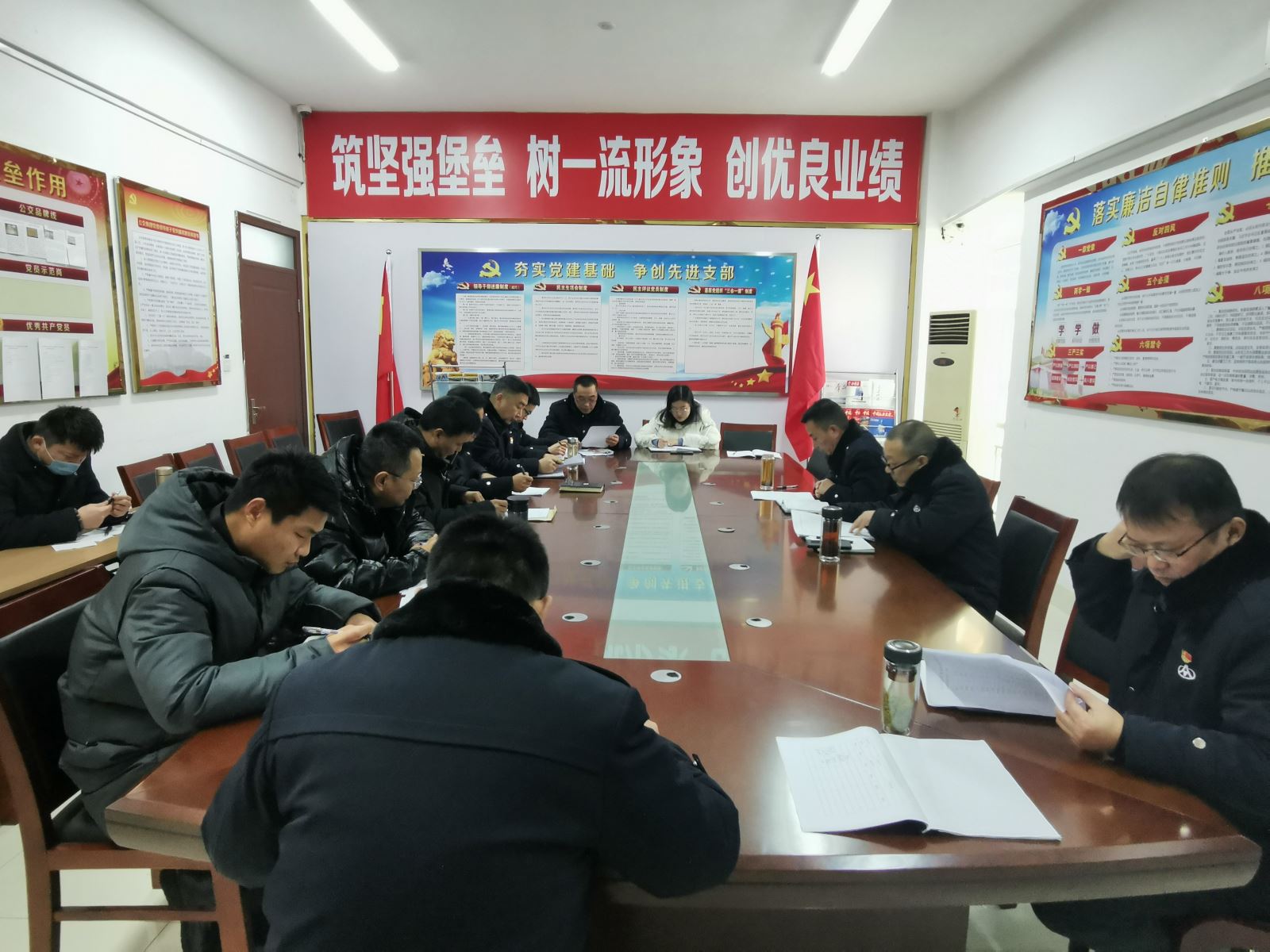 公交集團(tuán)召開(kāi)機(jī)務(wù)工作會(huì)議