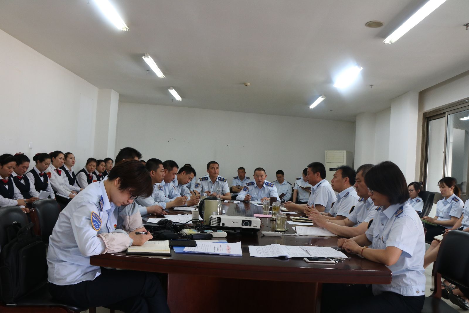 公交集團(tuán)快速公司召開創(chuàng)建全國文明城市動員會