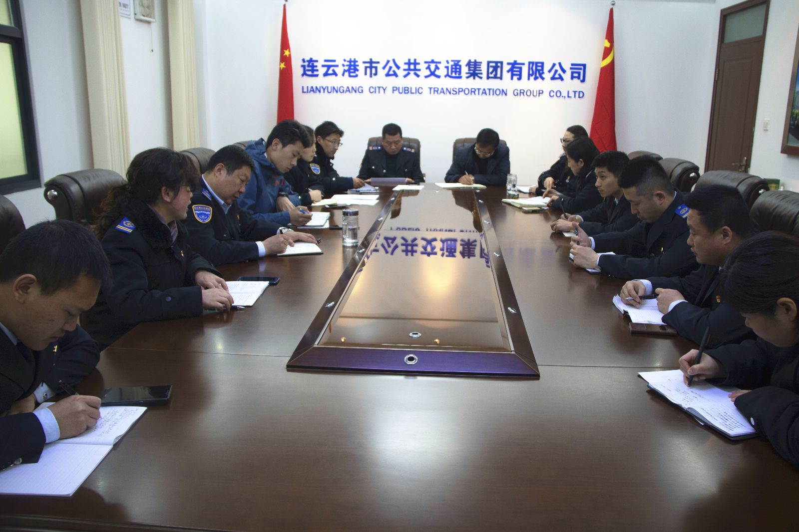 公交集團集團機關一支部召開2018年公推優選入黨積極分子大會