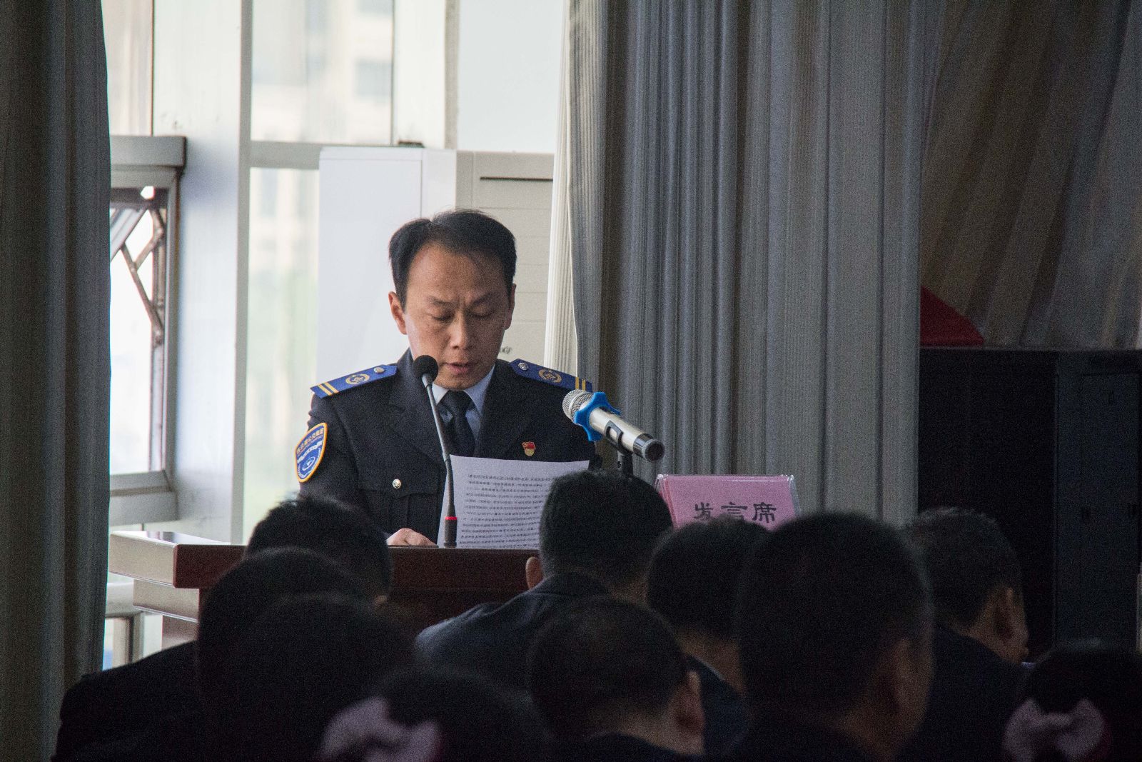 公交集團(tuán)召開(kāi)“高質(zhì)發(fā)展、后發(fā)先至”推進(jìn)動(dòng)員大會(huì)